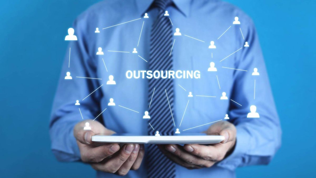 Аутсорсинг QP (Qualified Person) в ЕС: когда это выгодно и как устроено